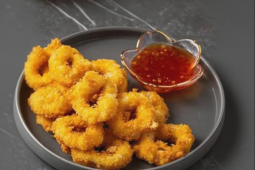 Fried Squid with spicy mala dipping sauce